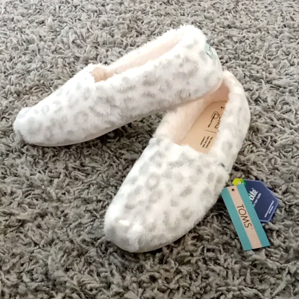 NIB Toms Alpargata White Snow Leopard Fleece Slip On Shoes